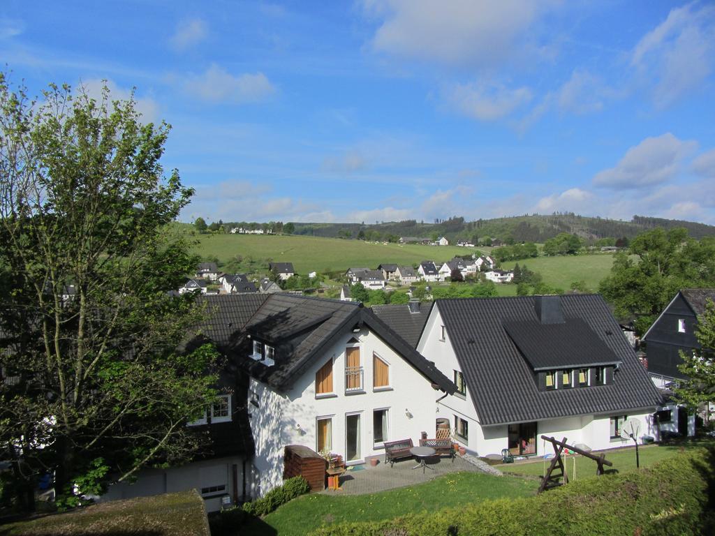 Wiemeringhausen Mountainview Villa מראה חיצוני תמונה